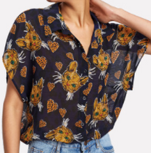 Load image into Gallery viewer, Vintage Print Cat Top Button Down Cropped Black Blouse

