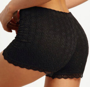 Black Lace Shorty Casual Shorts